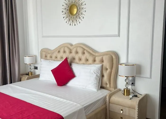 Căn hộ Căn 9 Ngủ Vip Trung Tâm Bãi Cháy Hạ Long
